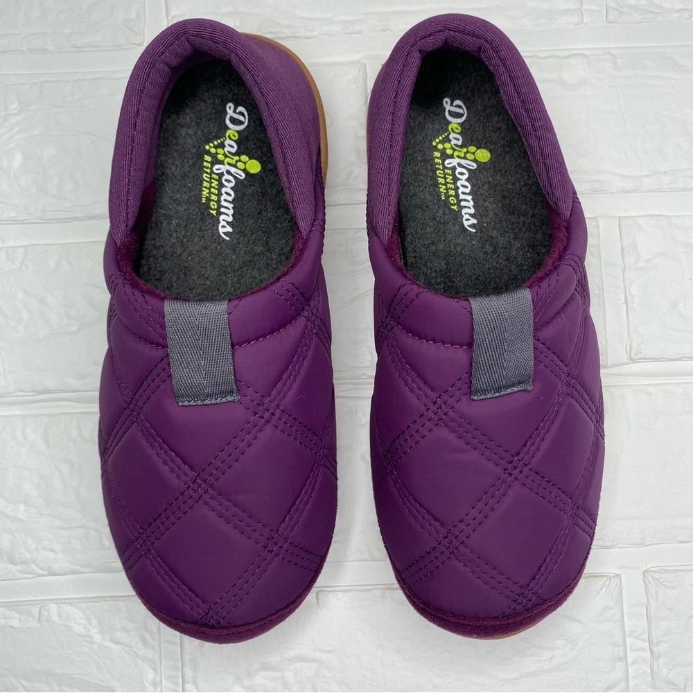 NWOT Dearfoams Women's River Closed Back with Collapisble Heel Small 5/6